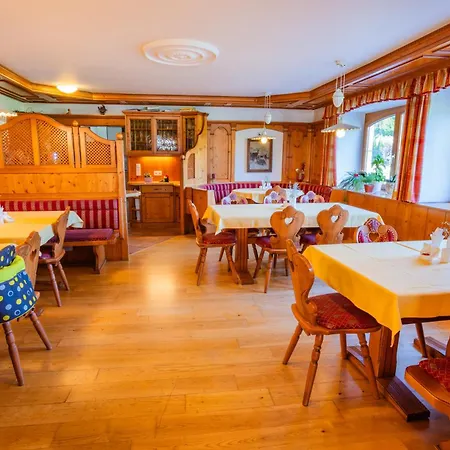 Minzlhof Penzion
